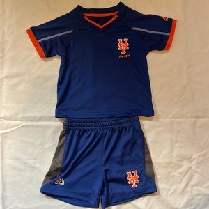 Mets sports training outfit by Majestic